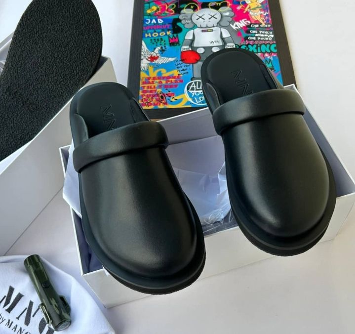 img-20260425-wa0016-zZWDwz.jpg Black Rubber Slide Sandals with Thick Straps and Soft Insoles - Image 1
