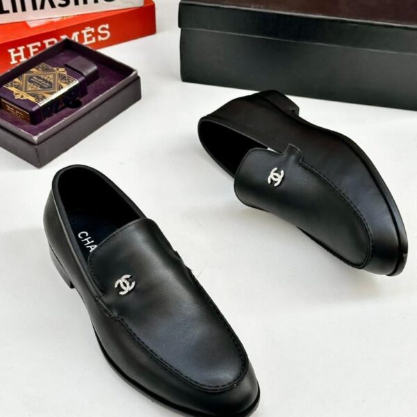 Exquisite Black Leather Loafers with Interlocking CC Logo