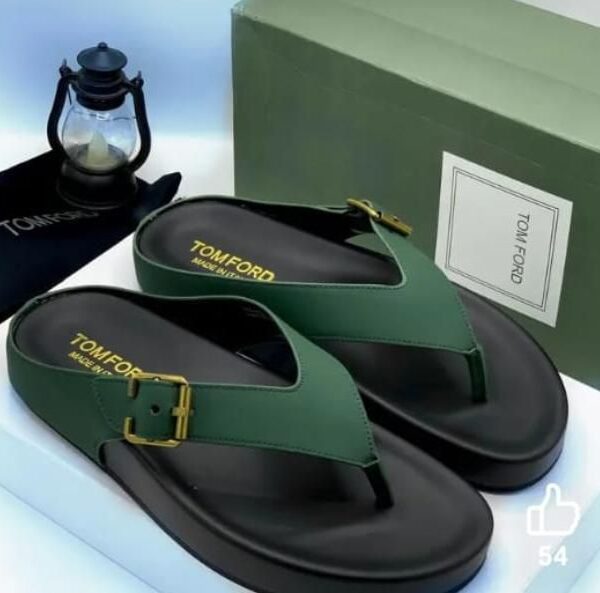 Luxurious Green Leather Thong Sandals with Gold Buckle and TOMFORD Branding